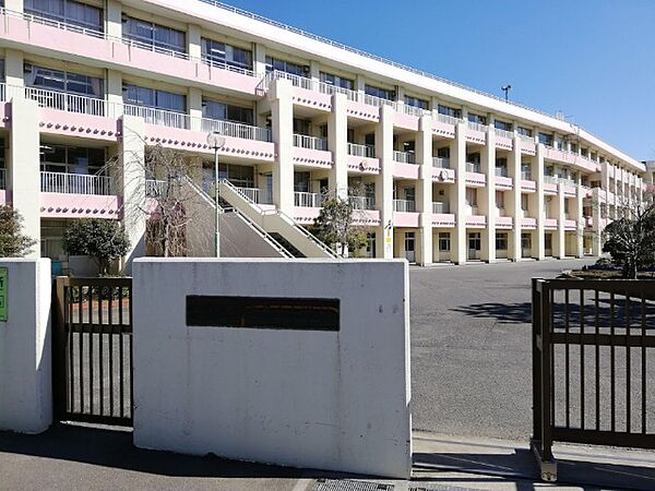 小学校「船橋市立夏見台小学校まで540m」