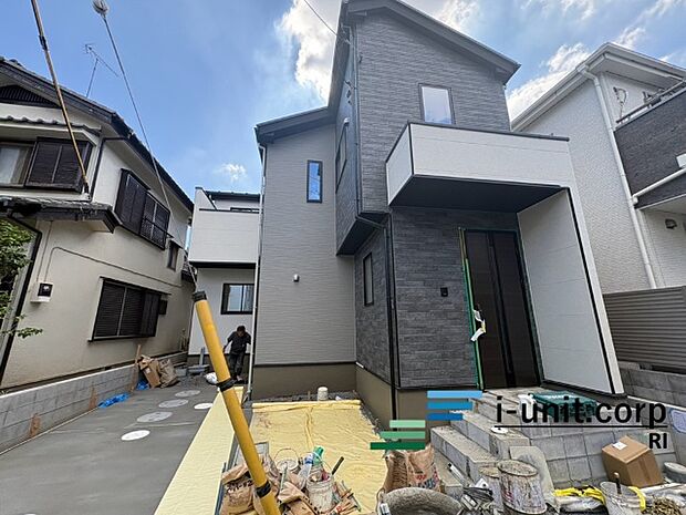 東西線「原木中山」駅徒歩17分です。
