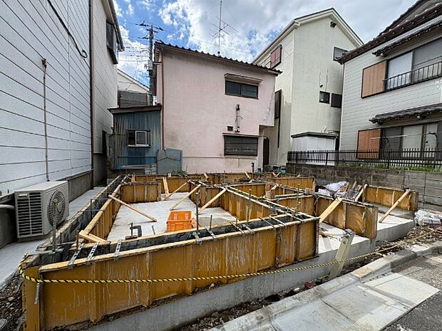 幼稚園や小学校、商業施設も充実しています。