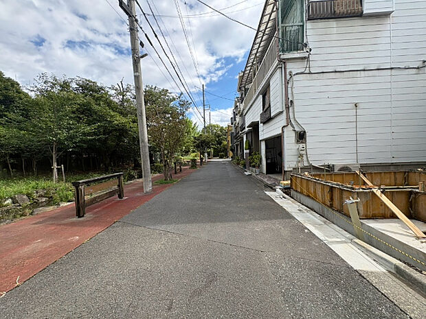 前面道路です。