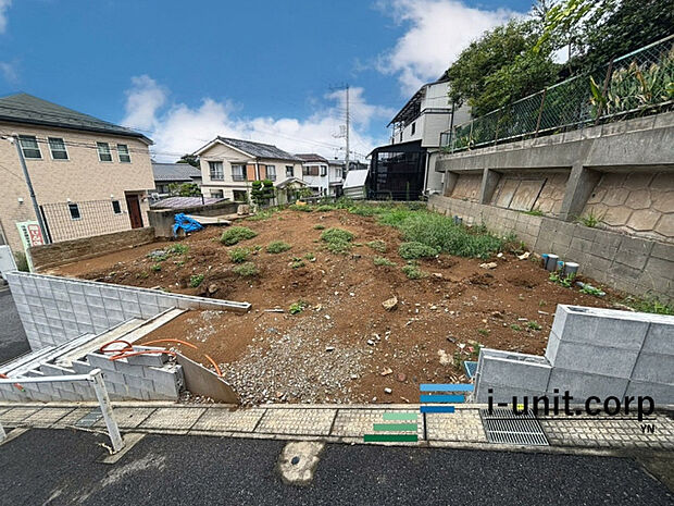 今日も、明日も、この街で、きっと誰かが幸せになる物語が描かれていくはずです。