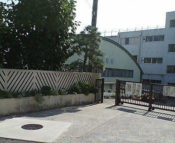 小学校「船橋市立前原小学校まで880m」
