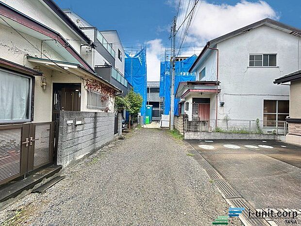 閑静な住宅街に位置しています
