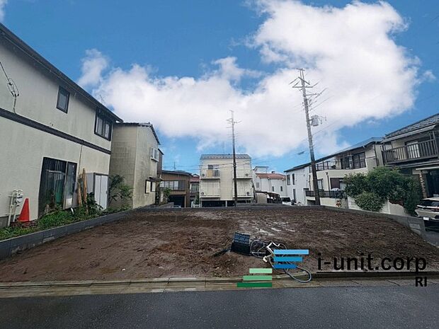 4LDK+カースペース2台です。