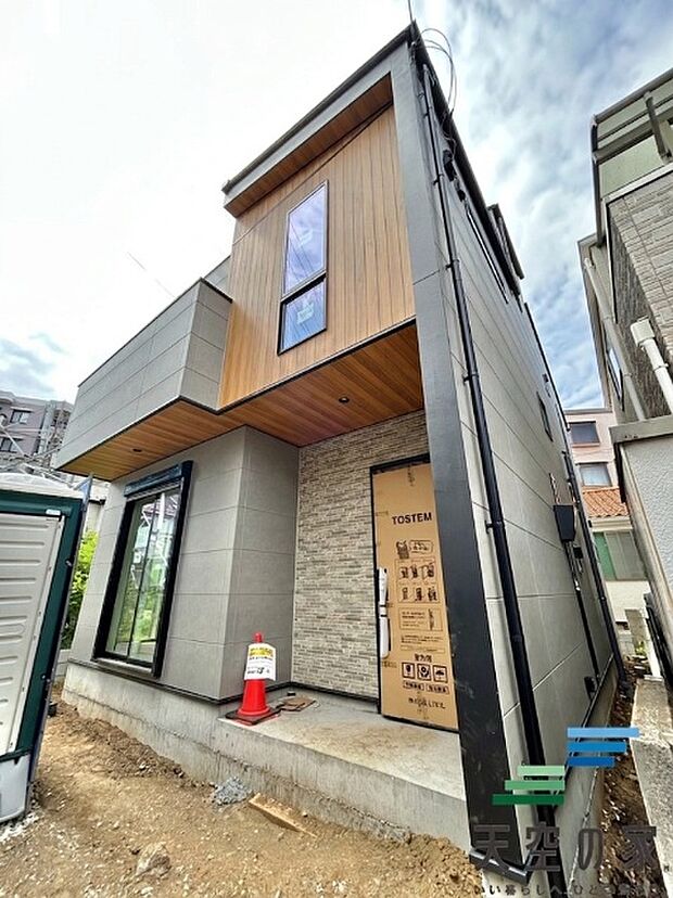 JR総武線『稲毛駅』徒歩10分です。