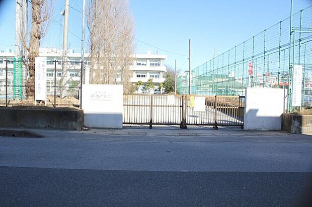 中学校「浦安市立堀江中学校まで400m」