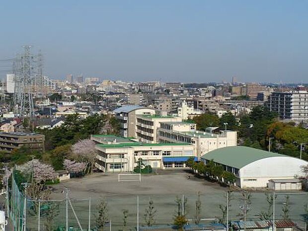 中学校「船橋市立海神中学校まで1600m」