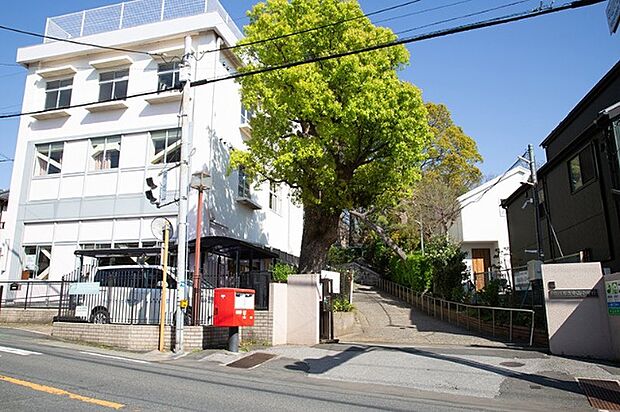 小学校「市川市立中山小学校まで650m」