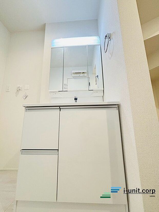 綺麗な洗面台で気持ちの良い朝のスタートを切りましょう!