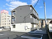宇都宮駅よりバス21分 徒歩4分 築4年1ヶ月 3階建の賃貸物件