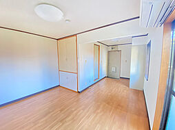 エルムーントビサン1 2階ワンルームのリビング/ダイニング