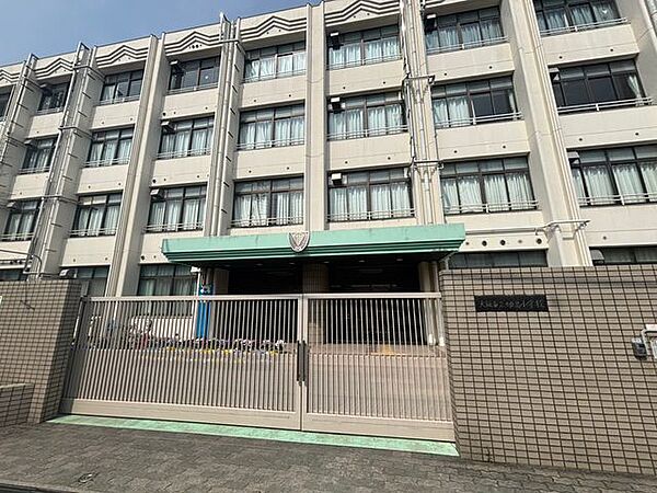 姫島小学校まで徒歩4分 270m