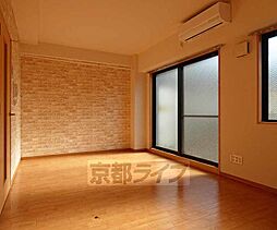 JR奈良線 東福寺駅 徒歩7分の賃貸マンション 2階1Kのリビング/ダイニング