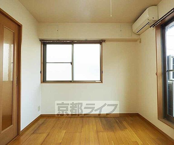 寝室