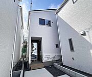 新田辺駅より徒歩9分 新築 2階建の賃貸物件