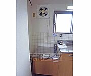 窓付きコンロ置き場