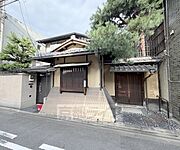 丸太町駅より徒歩7分 築112年8ヶ月の賃貸物件