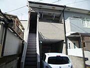 山科駅より徒歩1分 築28年3ヶ月 2階建の賃貸物件