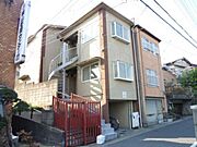 椥辻駅より徒歩20分 築37年7ヶ月 3階建の賃貸物件