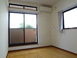 京都地下鉄東西線 御陵駅 徒歩10分の賃貸アパート 1階1Kのリビング/ダイニング