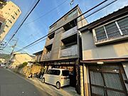 東野駅より徒歩5分 築8年 4階建の賃貸物件