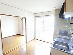 JR東海道・山陽本線 山科駅 徒歩5分の賃貸アパート 1階2DKのリビング/ダイニング