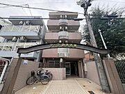 山科駅より徒歩7分 築30年11ヶ月 4階建の賃貸物件