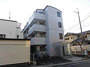 六地蔵駅より徒歩3分 築35年8ヶ月 4階建の賃貸物件