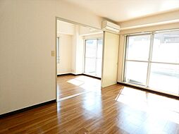 メゾンキィーズ 2階2DKのリビング/ダイニング