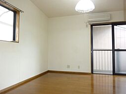 アーバン三菊 1階ワンルームのリビング/ダイニング