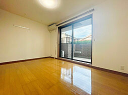 ロイヤルメゾン 1階1Kのリビング/ダイニング