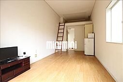 キャッスル峰岡 1階ワンルームのリビング/ダイニング