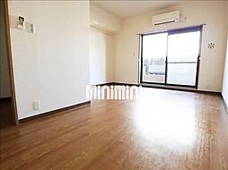 ドマーニI 1階ワンルームのリビング/ダイニング