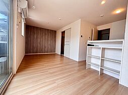 ブライトガーデン新磯野2 2LDKの写真