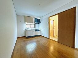 エステートシモダ 102 1階2DKのリビング/ダイニング