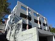 程久保駅より徒歩3分 築30年8ヶ月 4階建の賃貸物件