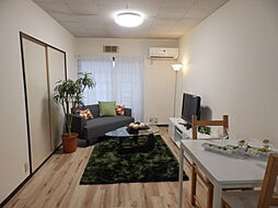 クレストコート　B棟 203 2階1LDKのリビング/ダイニング