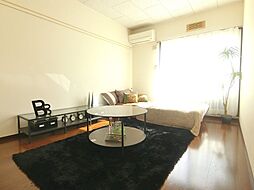 ジュネスM・T 203 2階ワンルームのリビング/ダイニング