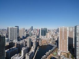 空と都心を見晴らす、開放のレジデンス