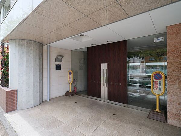 お手入れの行き届いた綺麗な共用部が、安らぎに満ちた暮らしへ誘います。