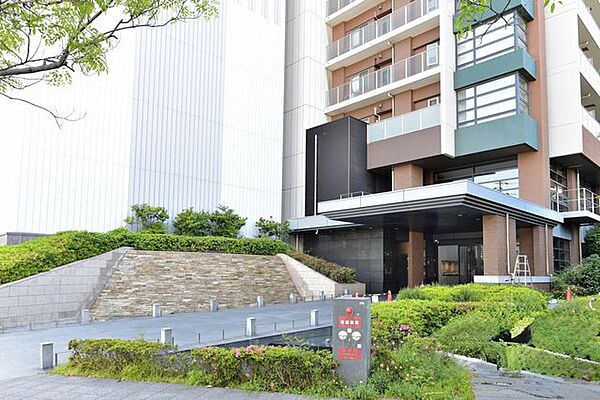 24時間有人管理、管理人週7日勤務で管理体制も充実しています。福島のシンボルともいえる堂々とした外観で、住む方々へステータスを感じさせてくれます。