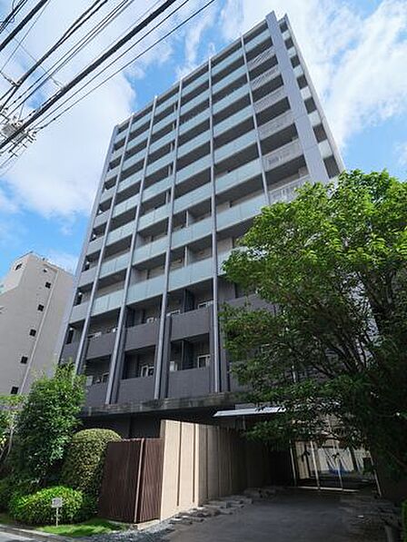 山手線「駒込」駅徒歩5分（南北線徒歩4分）の立地にあるマンションです。利便性と落ち着きを兼ね備えた住環境です。2023年に共用部の大規模修繕工事実施済みです。