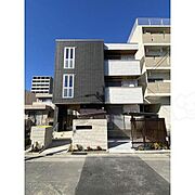 高畑駅より徒歩3分 1階 築2年8ヶ月の賃貸物件