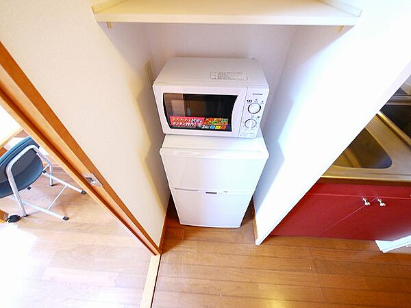 画像26:冷蔵庫と電子レンジです