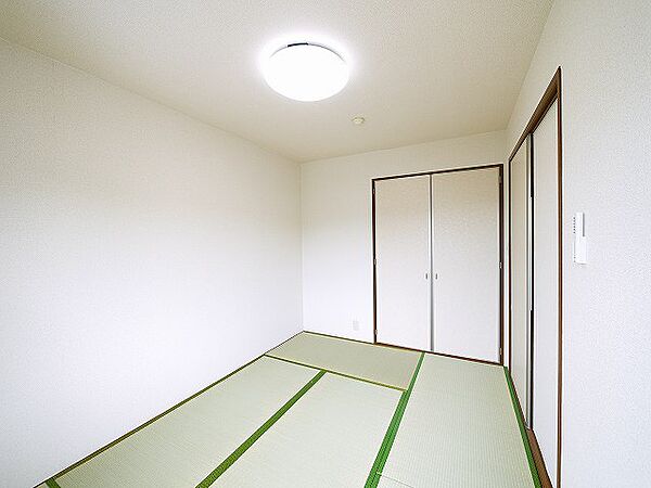 画像5:和室がひろがる居住スペース