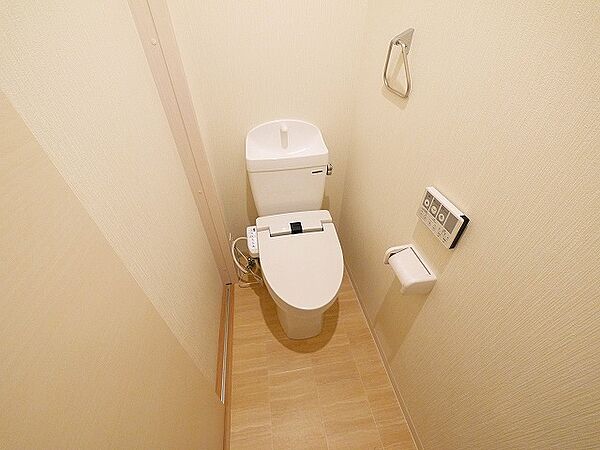 画像9:ゆったりとした空間のトイレです