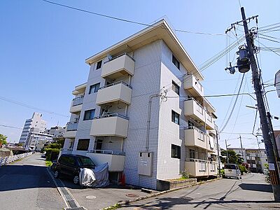 外観：建物外観を気になさる方へ、見た目の良い物件です