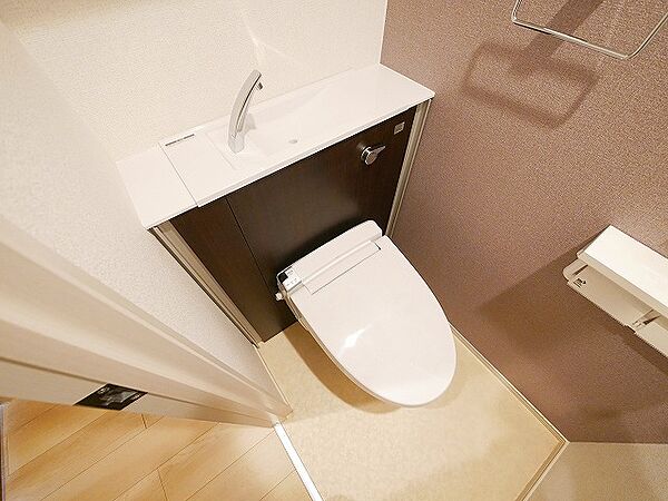 画像10:コンパクトで使いやすいトイレです