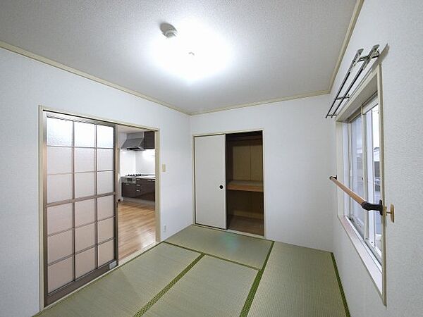 画像28:日本らしい落ち着いた雰囲気の和室です
