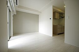 福岡市地下鉄空港線 博多駅 徒歩10分の賃貸マンション 4階ワンルームのリビング/ダイニング